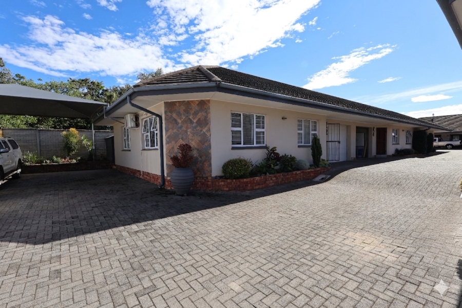 2 Bedroom Property for Sale in Beacon Bay Eastern Cape